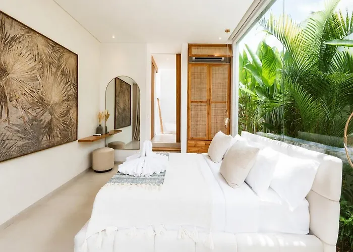Villa Coco 1br Private Pool In Pererenan With Skylight Bathtub